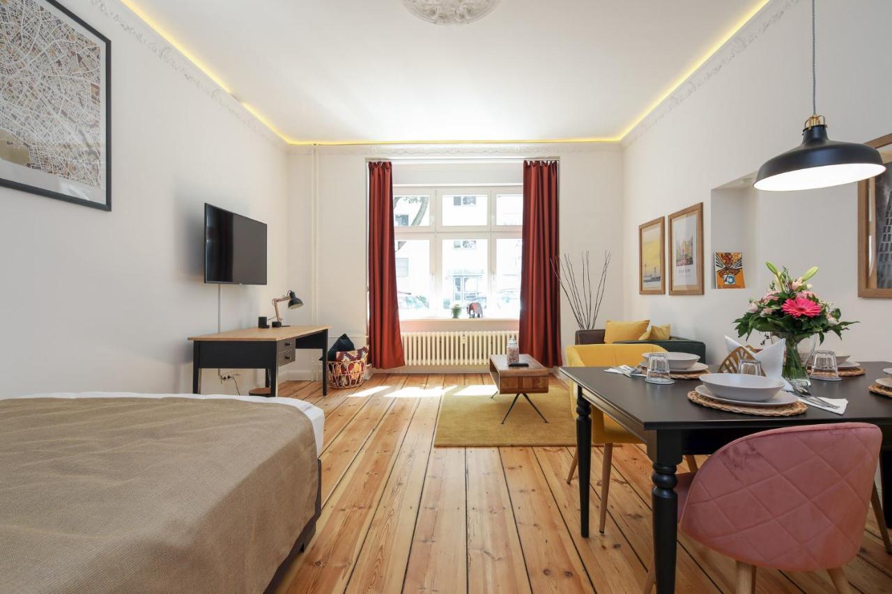 4 Personen Altbau Apartment Nahe Kurfuerstendamm - Romeo & Julia Berlin Dış mekan fotoğraf