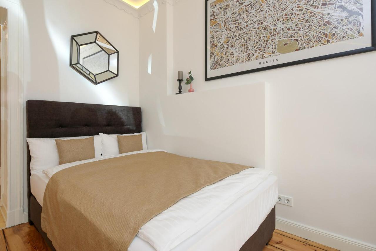 4 Personen Altbau Apartment Nahe Kurfuerstendamm - Romeo & Julia Berlin Dış mekan fotoğraf