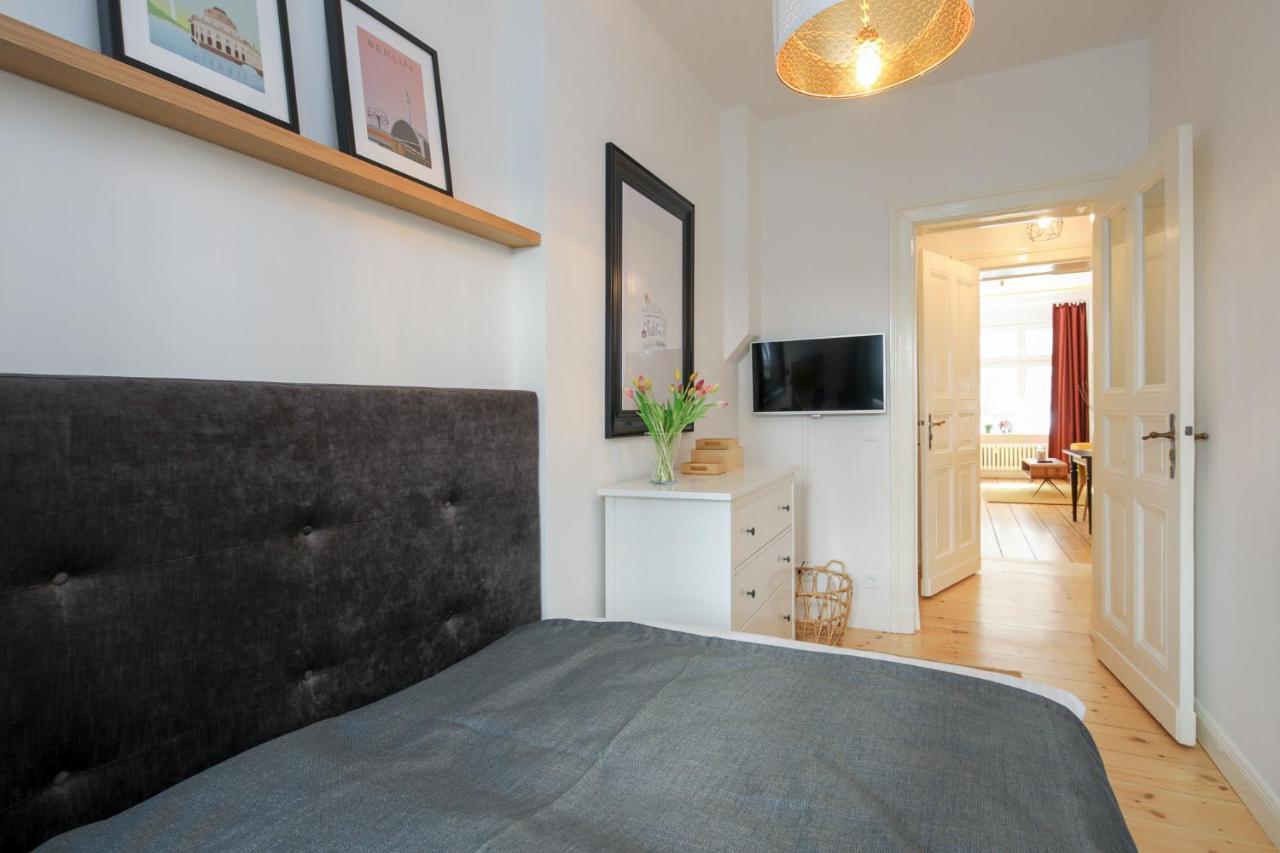 4 Personen Altbau Apartment Nahe Kurfuerstendamm - Romeo & Julia Berlin Dış mekan fotoğraf